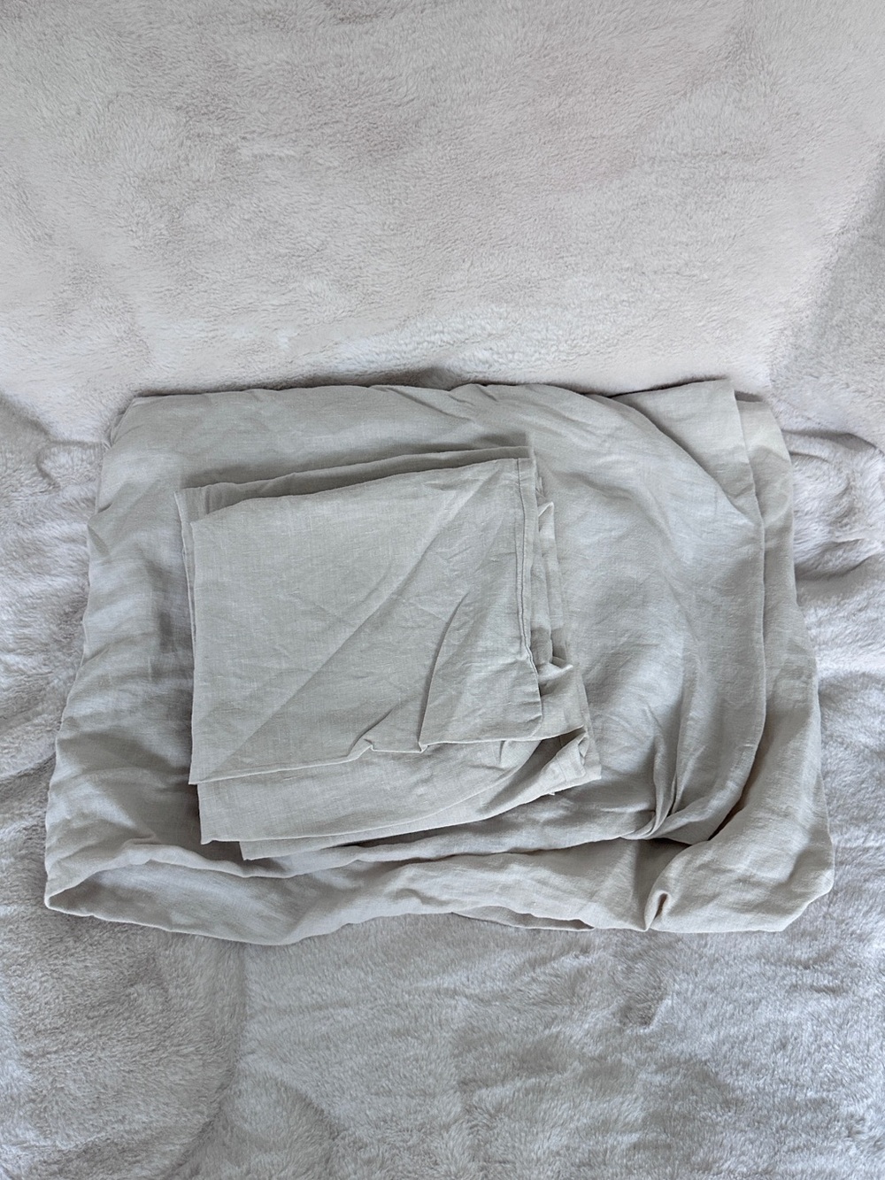NWT Sijo Organic Linen 3 PC Set - 2 Pillowcases and 1 Fitted Sheet in Fog